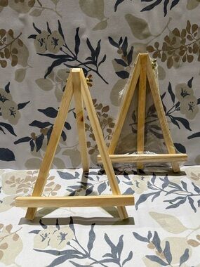 Set of 2 Wooden Tabletop Easel Stand - Natural Wood
